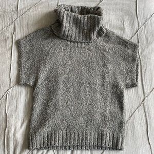Anne Klein Wool turtleneck vest/short sleeve M